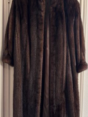 Vintage Jindo Mink Fur Coat. Excellent condition!